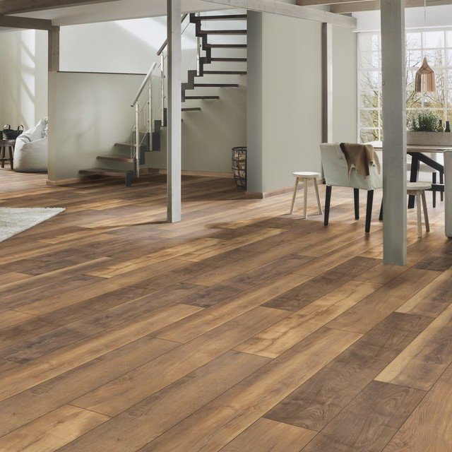 Doubloon Oak Laminate Flooring 10mm