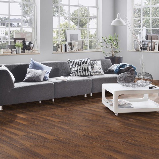 Red River Hickory Laminate Flooring 10mm